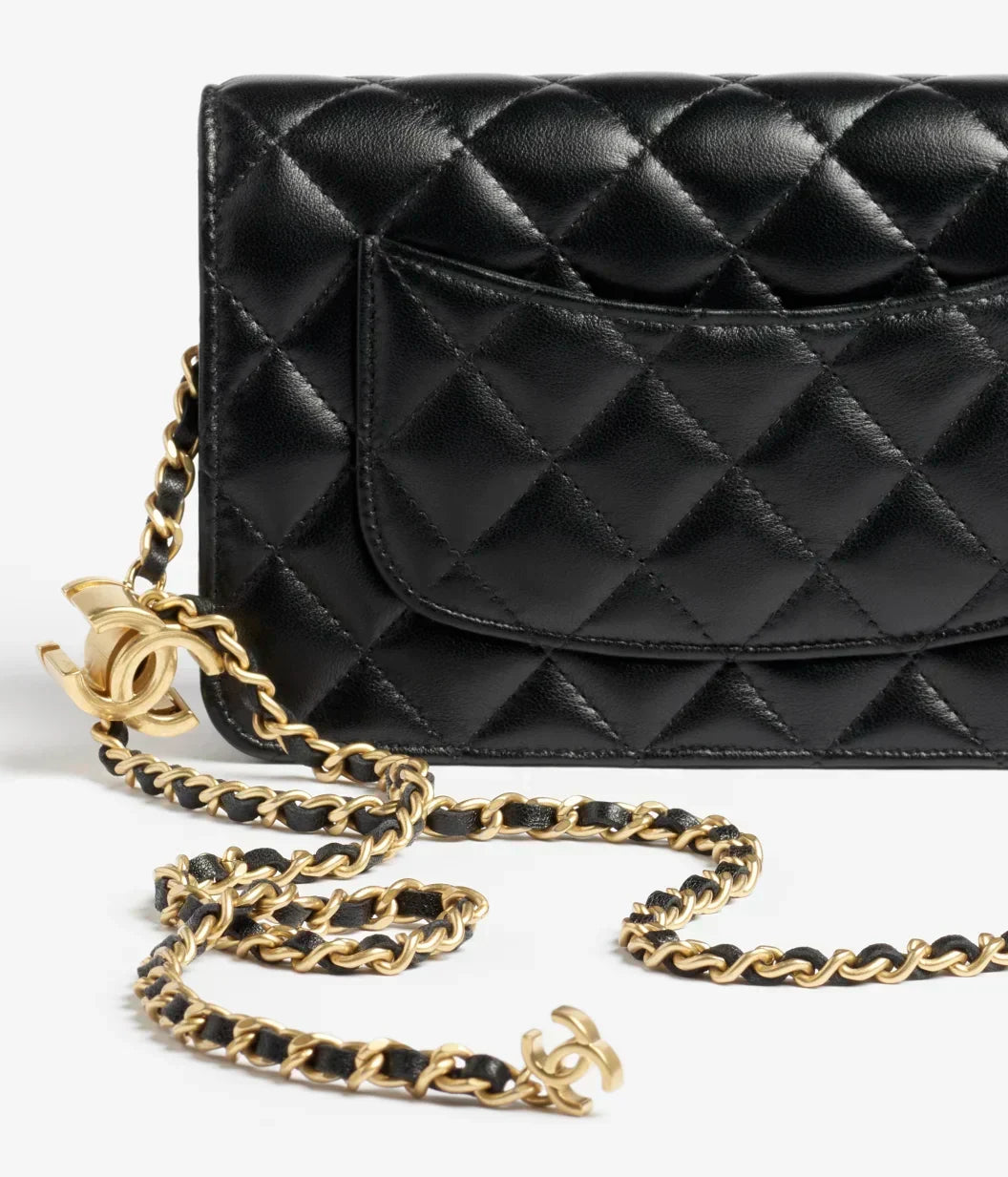 Wallet On Chain Shiny Lambskin Pearls Gold Tone Metal Bag